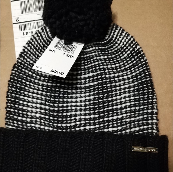 NWT MK Hat & Infinity Scarf - Picture 4 of 8